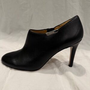 Coach Seneca ankle heeled boots in black